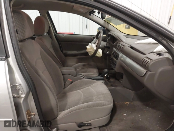 2005 Chrysler Sebring Touring with VIN 1C3EL56R85N579978, listed as a IAAI auction lot 42201586 with 109,591 mi miles and . Bid and sale history available at DreamBid. Image 5.
