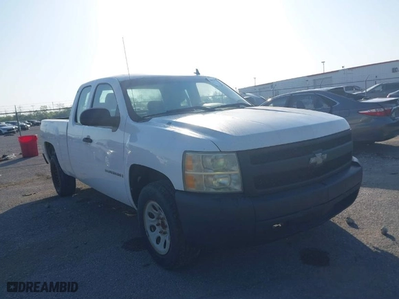 2008 Chevrolet Silverado 1500 Work Truck with VIN 1GCEC19C38Z328052, listed as a IAAI auction lot 42021879 with 321,527 mi miles. Bid and sale history available at carsss.com. Image 1.