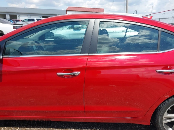 2017 Hyundai Elantra SE z VIN 5NPD84LF8HH070796, wystawiony jako IAAI lot #42366050 z przebiegiem 47 875 mil mil oraz . Historia ofert i sprzedaży dostępna na DreamBid. Obrazek 14.