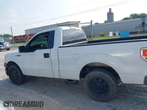 2013 Ford F-150 XL z VIN 1FTMF1CM6DFC50916, wystawiony jako IAAI lot #42417092 z przebiegiem 274 435 mil mil oraz . Historia ofert i sprzedaży dostępna na DreamBid. Obrazek 14.