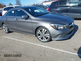 2019 Mercedes-Benz CLA 250 z VIN WDDSJ4EB4KN774593, wystawiony jako IAAI lot #41711542 z przebiegiem 78 926 mil mil oraz . Historia ofert i sprzedaży dostępna na DreamBid. Obrazek 1.