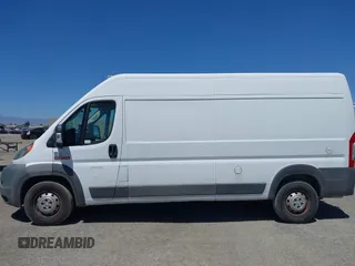 2018 Ram ProMaster Cargo z VIN 3C6URVHG3JE116329, wystawiony jako IAAI lot #42331735 z przebiegiem 161 377 mil mil oraz . Historia ofert i sprzedaży dostępna na DreamBid. Obrazek 14.