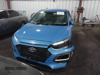 2020 Hyundai Kona SE with VIN KM8K12AA2LU434275, listed as a IAAI auction lot 42023623 with 71,684 mi miles and . Bid and sale history available at carsss.com. Image 6.