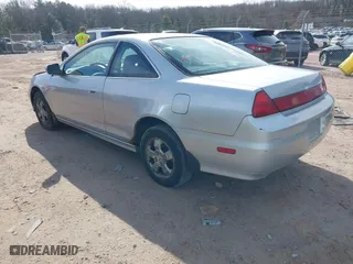 2001 Honda Accord Cpe EX with VIN 1HGCG31571A005892, listed as a IAAI auction lot 42022588 with 202,497 mi miles. Bid and sale history available at carsss.com. Image 3.