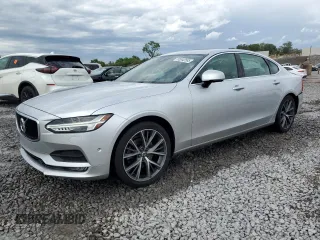 2018 Volvo S90 Momentum z VIN LVY982AK3JP018361, wystawiony jako Copart lot #55342585 z przebiegiem 85 889 mil mil oraz Szkoda całkowita • Salvage title. Historia ofert i sprzedaży dostępna na DreamBid. Obrazek 1.