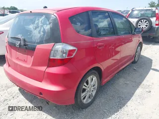 2011 Honda Fit Sport with VIN JHMGE8H50BC003110, listed as a IAAI auction lot 42210062 with 185,571 mi miles and . Bid and sale history available at DreamBid. Image 4.