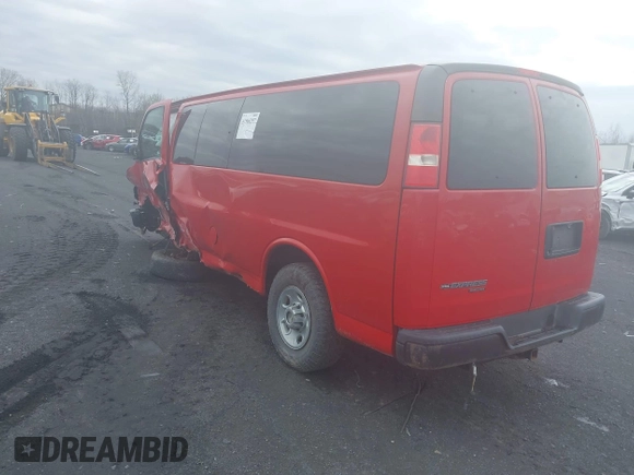 2013 Chevrolet Express Passenger 1LS z VIN 1GAZGZFA0D1175302, wystawiony jako IAAI lot #41966297 z przebiegiem 89 514 mil mil oraz . Historia ofert i sprzedaży dostępna na DreamBid. Obrazek 3.