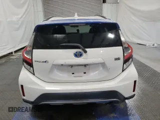 2018 Toyota Prius One z VIN JTDKDTB36J1599469, wystawiony jako Copart lot #52555355 z przebiegiem 70 316 mil mil oraz Czysty tytuł • Clean title. Historia ofert i sprzedaży dostępna na DreamBid. Obrazek 6.