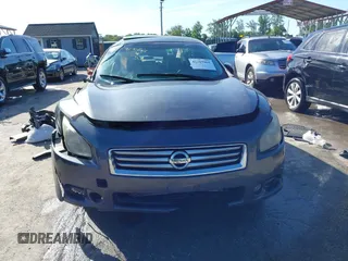 2012 Nissan Maxima S z VIN 1N4AA5AP2CC868911, wystawiony jako IAAI lot #42307061 z przebiegiem 163 159 mil mil oraz . Historia ofert i sprzedaży dostępna na DreamBid. Obrazek 17.