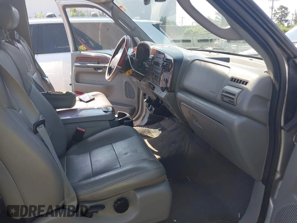 2005 Ford F-250 XL с VIN 1FTSX20Y75EC35883, выставлен на аукционе IAAI как лот 42548897 с пробегом 303 644 миль миль и . История ставок и продаж доступна на DreamBid. Изображение 5.