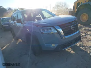 2022 Nissan Pathfinder SL with VIN 5N1DR3CB0NC207186, listed as a IAAI auction lot 41350989 with 114,116 mi miles. Bid and sale history available at carsss.com. Image 1.