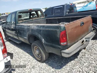 2002 Ford F-250 XL z VIN 1FTNX21F92EA00598, wystawiony jako Copart lot #58231845 z przebiegiem 178 784 mil mil oraz Szkoda całkowita • Salvage title. Historia ofert i sprzedaży dostępna na DreamBid. Obrazek 2.