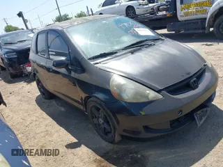 2007 Honda Fit with VIN JHMGD38447S027758, listed as a IAAI auction lot 42015742 with 201,611 mi miles. Bid and sale history available at carsss.com. Image 1.