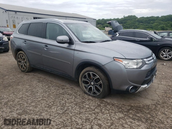 2015 Mitsubishi Outlander GT with VIN JA4JZ4AX7FZ001920, listed as a Copart auction lot 61934745 with 141,190 mi miles and Clean title. Bid and sale history available at DreamBid. Image 4.