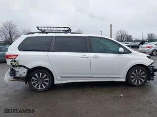 2019 Toyota Sienna XLE with VIN 5TDDZ3DC8KS215123, listed as a IAAI auction lot 41463639 with 138,815 mi miles. Bid and sale history available at carsss.com. Image 12.
