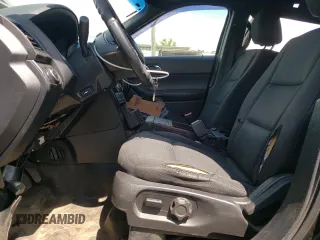 2017 Ford Police Interceptor Utility z VIN 1FM5K8AR1HGD14055, wystawiony jako Copart lot #55634075 z przebiegiem Nie podano mil oraz Szkoda całkowita • Salvage title. Historia ofert i sprzedaży dostępna na DreamBid. Obrazek 7.