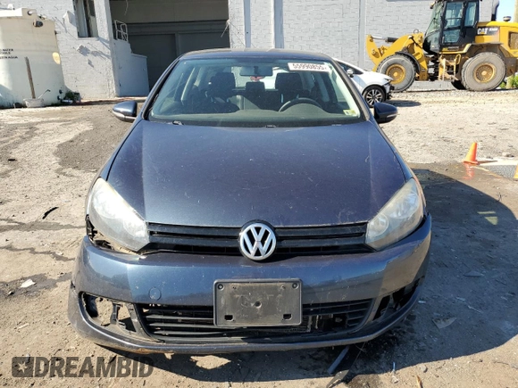 2012 Volkswagen Golf z VIN WVWBB7AJ9CW238837, wystawiony jako Copart lot #55990855 z przebiegiem 112 667 mil mil oraz Szkoda całkowita • Salvage title. Historia ofert i sprzedaży dostępna na DreamBid. Obrazek 5.