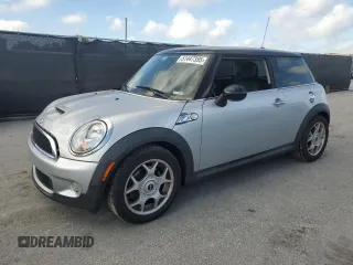 2008 MINI Hardtop S with VIN WMWMF735X8TT91990, listed as a Copart auction lot 51447395 with 115,184 mi miles and Clean Title. Bid and sale history available at DreamBid. Image 1.