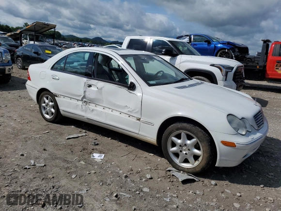 2001 Mercedes-Benz C 230/260/280/320 z VIN WDBRF61JX1F055147, wystawiony jako Copart lot #56381645 z przebiegiem 135 866 mil mil oraz Szkoda całkowita • Salvage title. Historia ofert i sprzedaży dostępna na DreamBid. Obrazek 4.