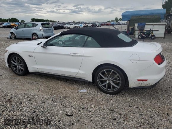 2016 Ford Mustang GT Premium z VIN 1FATP8FF0G5209048, wystawiony jako Copart lot #55021455 z przebiegiem 61 503 mil mil oraz Szkoda całkowita • Salvage title. Historia ofert i sprzedaży dostępna na DreamBid. Obrazek 2.