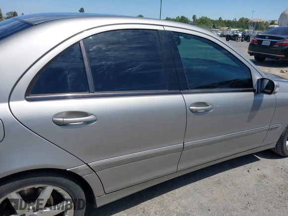 2004 Mercedes-Benz C 230 Kompressor с VIN WDBRF40J64F459900, выставлен на аукционе IAAI как лот 42500575 с пробегом 231 657 миль миль и . История ставок и продаж доступна на DreamBid. Изображение 13.