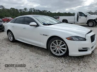 2016 Jaguar XJ R-Sport z VIN SAJWA1C71G8V92642, wystawiony jako Copart lot #53094125 z przebiegiem 98 548 mil mil oraz Szkoda całkowita • Salvage title. Historia ofert i sprzedaży dostępna na DreamBid. Obrazek 4.