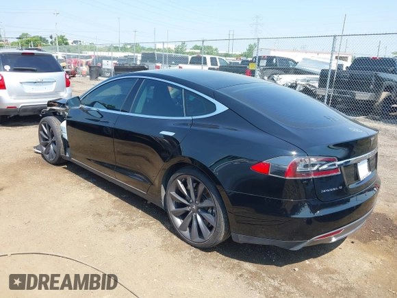 2013 Tesla Model S Performance with VIN 5YJSA1CP5DFP25346, listed as a IAAI auction lot 42463047 with 112,909 mi miles and . Bid and sale history available at DreamBid. Image 3.