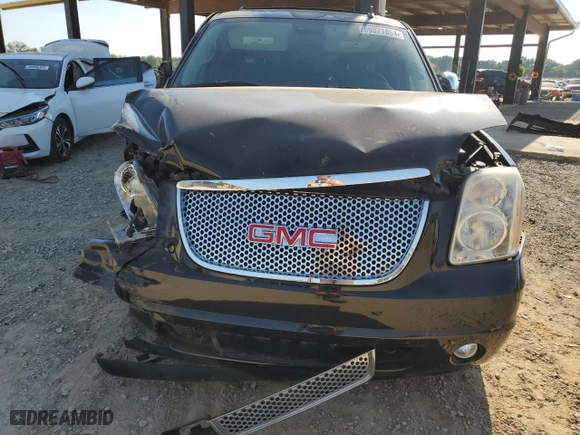 2007 GMC Yukon Denali with VIN 1GKFK63867J293808, listed as a Copart auction lot 69071854 with 266,235 mi miles and Salvage Title. Bid and sale history available at carsss.com. Image 5.