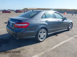 2011 Mercedes-Benz E 550 Luxury с VIN WDDHF9AB3BA423048, выставлен на аукционе IAAI как лот 42164692 с пробегом 79 823 миль миль и . История ставок и продаж доступна на DreamBid. Изображение 4.