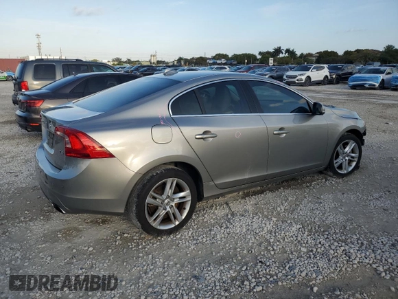 2014 Volvo S60 T5 with VIN YV1612FS5E2290835, listed as a Copart auction lot 50901505 with 121,438 mi miles and Salvage Title. Bid and sale history available at carsss.com. Image 3.