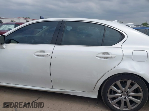 2013 Lexus GS 350 z VIN JTHBE1BLXD5017578, wystawiony jako IAAI lot #42023208 z przebiegiem 132 269 mil mil oraz . Historia ofert i sprzedaży dostępna na DreamBid. Obrazek 15.