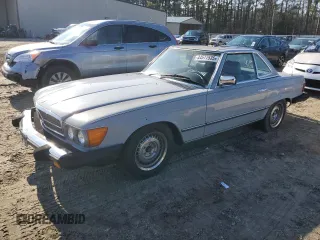 1983 Mercedes-Benz 380 with VIN WDBBA45AXDB027231, listed as a Copart auction lot 44577535 with 117,712 mi miles and Clean Title. Bid and sale history available at carsss.com. Image 1.