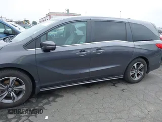 2018 Honda Odyssey Touring with VIN 5FNRL6H88JB062213, listed as a IAAI auction lot 42489379 with 90,578 mi miles and . Bid and sale history available at DreamBid. Image 15.