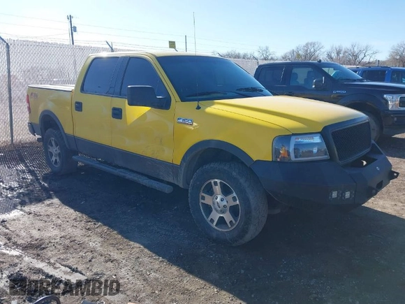2004 Ford F-150 XLT with VIN 1FTPW145X4KC35038, listed as a IAAI auction lot 41825843 with 207,913 mi miles. Bid and sale history available at carsss.com. Image 1.