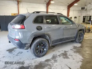 2022 Jeep Cherokee Trailhawk with VIN 1C4PJMBX2ND515868, listed as a Copart auction lot 47689335 with 47,903 mi miles and Salvage Title. Bid and sale history available at carsss.com. Image 3.