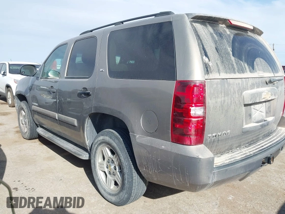 2007 Chevrolet Tahoe LTZ z VIN 1GNFC130X7R241919, wystawiony jako IAAI lot #41270202 z przebiegiem Nie podano mil oraz . Historia ofert i sprzedaży dostępna na DreamBid. Obrazek 3.