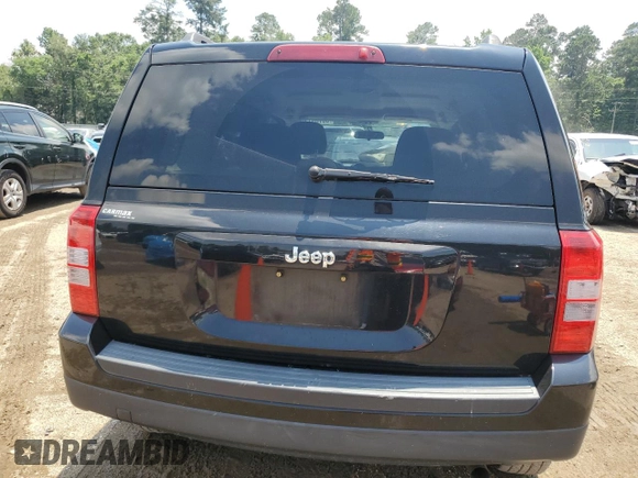 2014 Jeep Patriot Sport with VIN 1C4NJPBA4ED715106, listed as a Copart auction lot 58705135 with 87,819 mi miles and Salvage title. Bid and sale history available at DreamBid. Image 6.