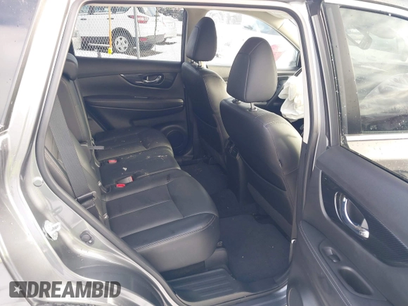 2017 Nissan Rogue SL with VIN JN8AT2MV7HW271485, listed as a IAAI auction lot 41100772 with 106,965 mi miles. Bid and sale history available at carsss.com. Image 8.