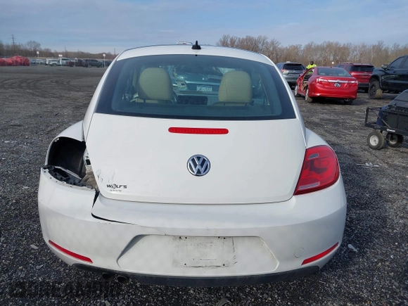 2014 Volkswagen Beetle 2.5L w/Sun with VIN 3VWJP7AT8EM611560, listed as a IAAI auction lot 41488488 with 140,798 mi miles and . Bid and sale history available at DreamBid. Image 17.