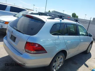 2014 Volkswagen Jetta TDI w/Sunroof & Nav с VIN 3VWPL7AJ8EM608162, выставлен на аукционе IAAI как лот 42516807 с пробегом 173 798 миль миль и . История ставок и продаж доступна на DreamBid. Изображение 4.