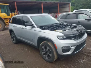 2022 Jeep Grand Cherokee with VIN 1C4RJYB65N8759353, listed as a IAAI auction lot 42542782 with 23,380 mi miles and . Bid and sale history available at DreamBid. Image 1.