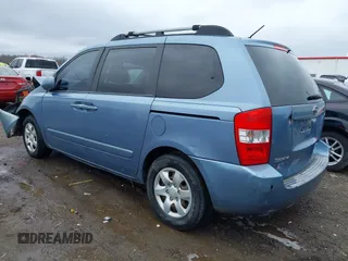 2007 Kia Sedona with VIN KNDMB133076135896, listed as a IAAI auction lot 41913992 with 225,817 mi miles and . Bid and sale history available at carsss.com. Image 3.