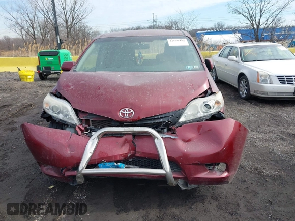 2014 Toyota Sienna LE AAS with VIN 5TDKK3DC3ES411177, listed as a IAAI auction lot 41650472 with 25,000 mi miles. Bid and sale history available at carsss.com. Image 11.