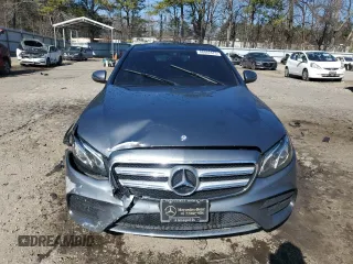 2017 Mercedes-Benz E 300 Luxury with VIN WDDZF4KBXHA202058, listed as a Copart auction lot 88062475 with 166,143 mi miles and Salvage Title. Bid and sale history available at DreamBid. Image 5.