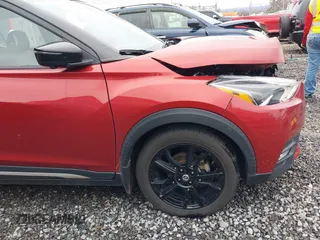 2020 Nissan Kicks SR with VIN 3N1CP5DV4LL565762, listed as a IAAI auction lot 40889527 with 98,722 mi miles. Bid and sale history available at carsss.com. Image 18.