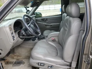 2000 GMC Jimmy SL with VIN 1GKCS13W6Y2293842, listed as a Copart auction lot 49449164 with 101,305 mi miles and Clean Title. Bid and sale history available at carsss.com. Image 7.