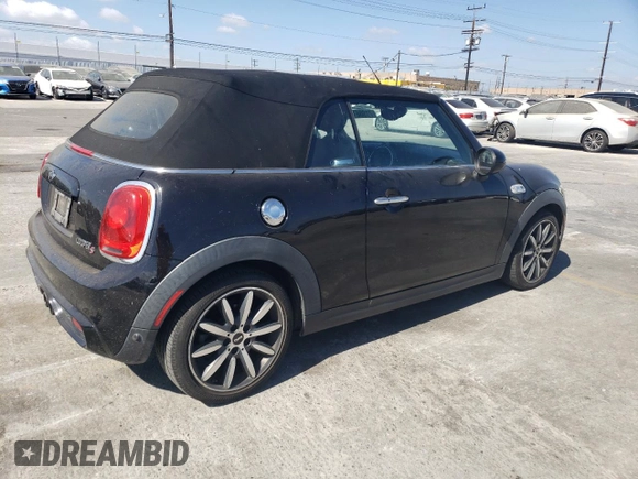 2016 MINI Convertible S z VIN WMWWG9C51G3C22038, wystawiony jako Copart lot #71986764 z przebiegiem 109 071 mil mil oraz Szkoda całkowita • Salvage title. Historia ofert i sprzedaży dostępna na DreamBid. Obrazek 3.