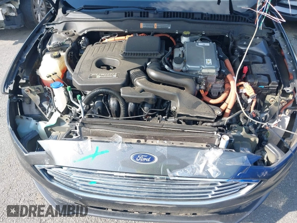 2017 Ford Fusion Titanium z VIN 3FA6P0SUXHR184919, wystawiony jako IAAI lot #42258918 z przebiegiem Nie podano mil oraz . Historia ofert i sprzedaży dostępna na DreamBid. Obrazek 10.