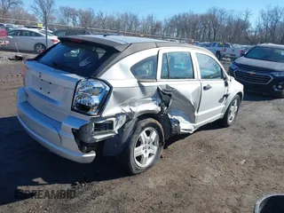 2008 Dodge Caliber SE z VIN 1B3HB28B48D756158, wystawiony jako IAAI lot #41660247 z przebiegiem 91 017 mil mil oraz . Historia ofert i sprzedaży dostępna na DreamBid. Obrazek 4.