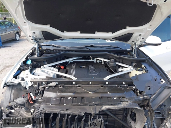2019 BMW X5 xDrive40i with VIN 5UXCR6C51KLK83456, listed as a IAAI auction lot 42027389 with 94,332 mi miles and . Bid and sale history available at DreamBid. Image 10.